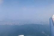 三万三英尺（揭开壮丽山峦的神秘面纱，感受高度的魅力）